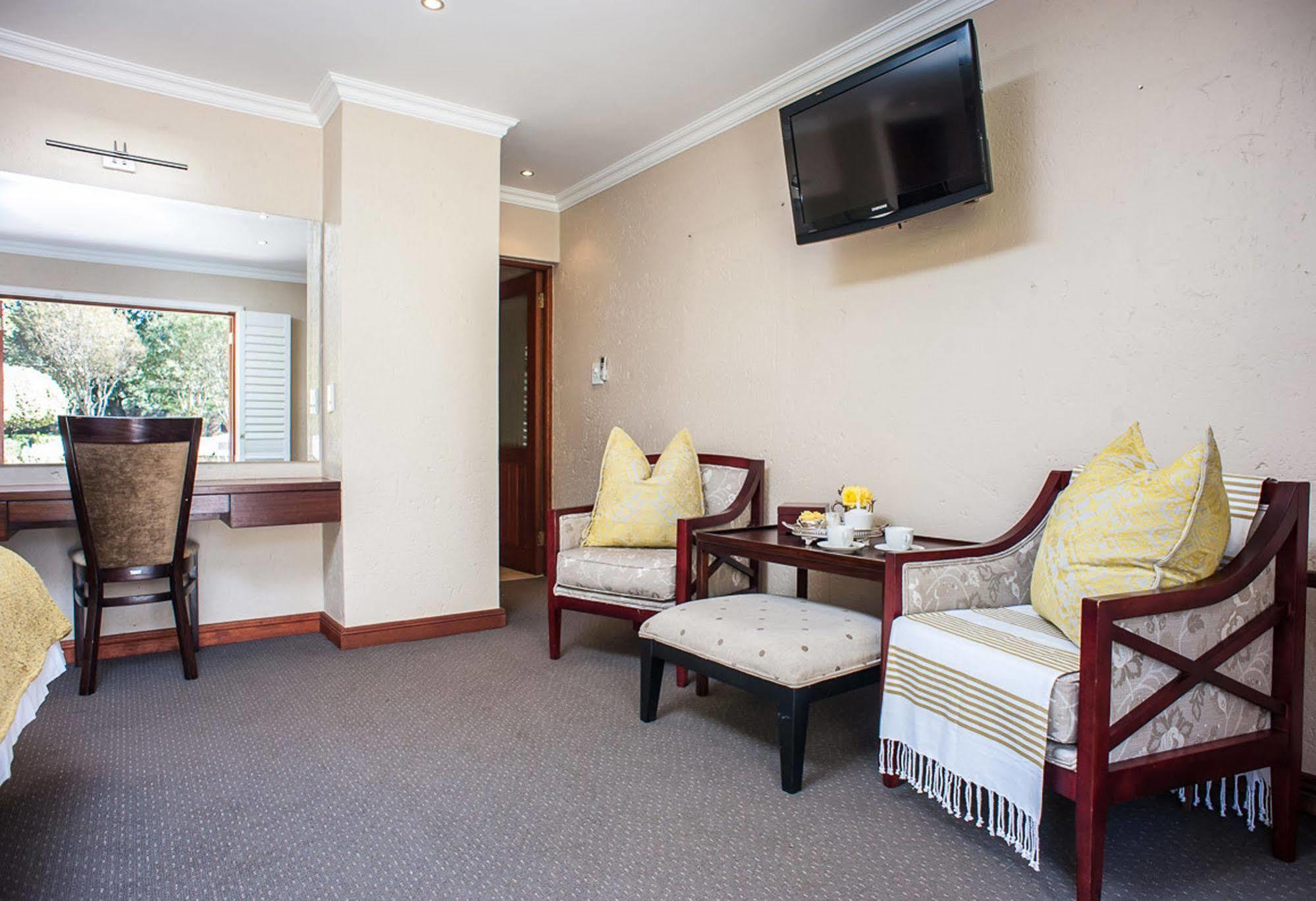 River Meadow Manor Centurion Ngoại thất bức ảnh