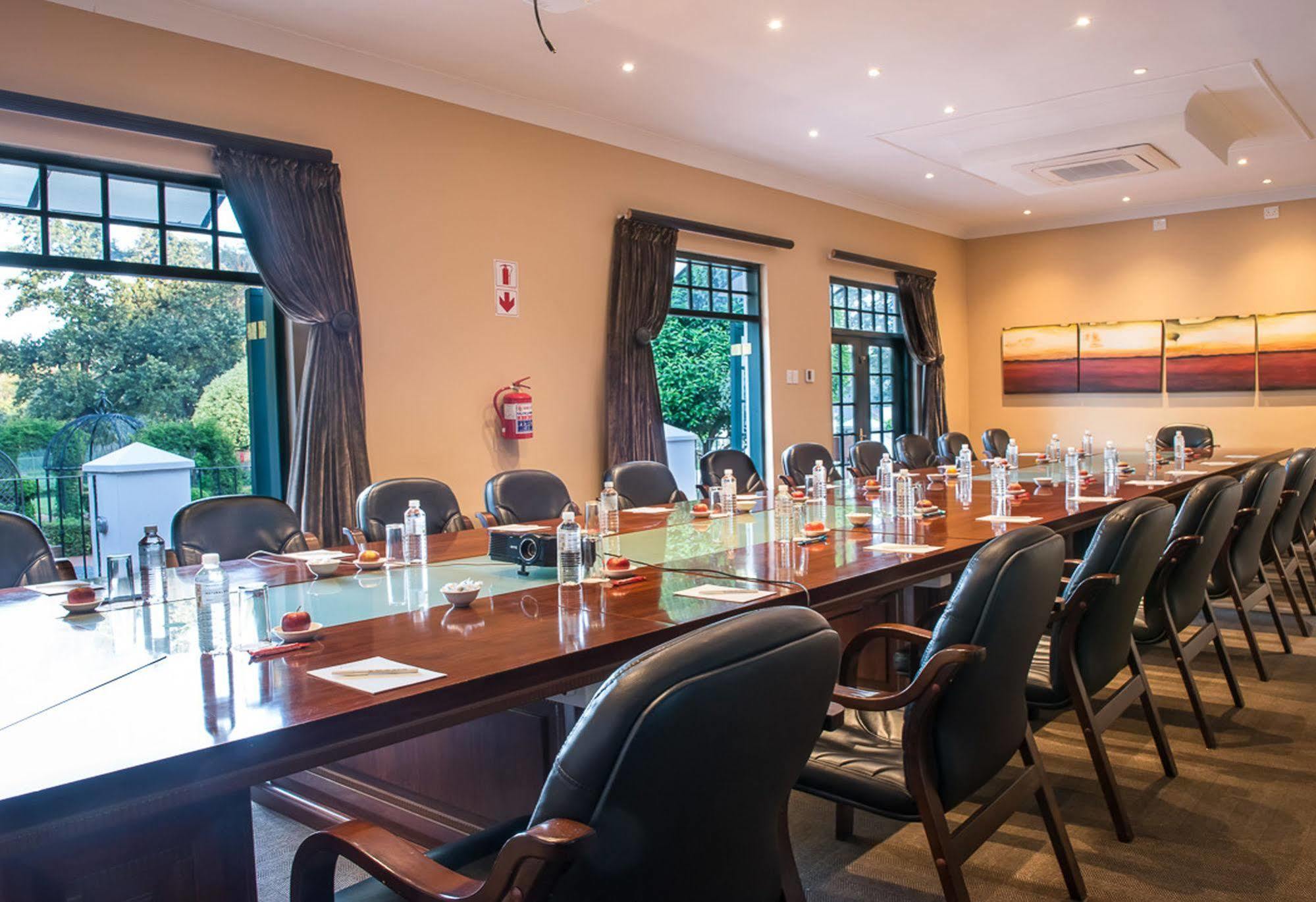 River Meadow Manor Centurion Ngoại thất bức ảnh